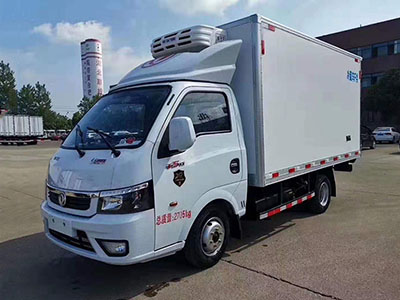 东风途逸国六冷藏车