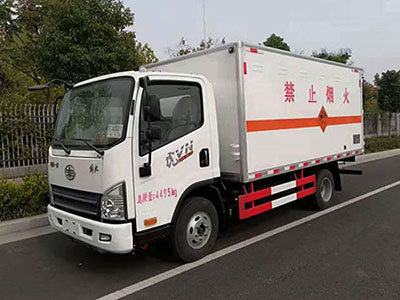 国六解放虎V易燃气体厢式运输车