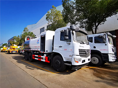 国六东风专底D3L后双桥16方多功能抑尘车