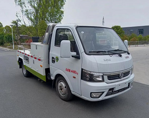 东风涂逸清障车