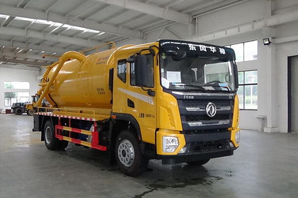 东风华神吸污车