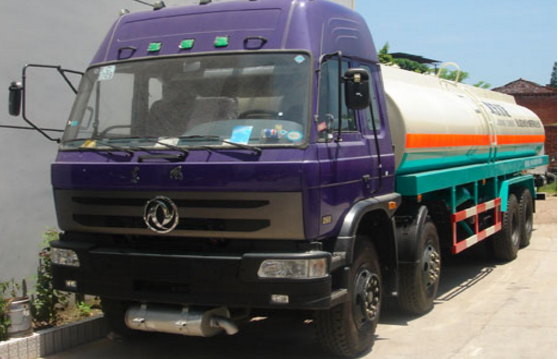 东风前四后八粉粒物料运输车